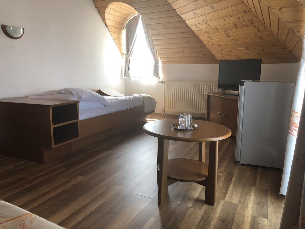 Zoeldteto Panzio Bed and Breakfast Balatonfüred Εξωτερικό φωτογραφία
