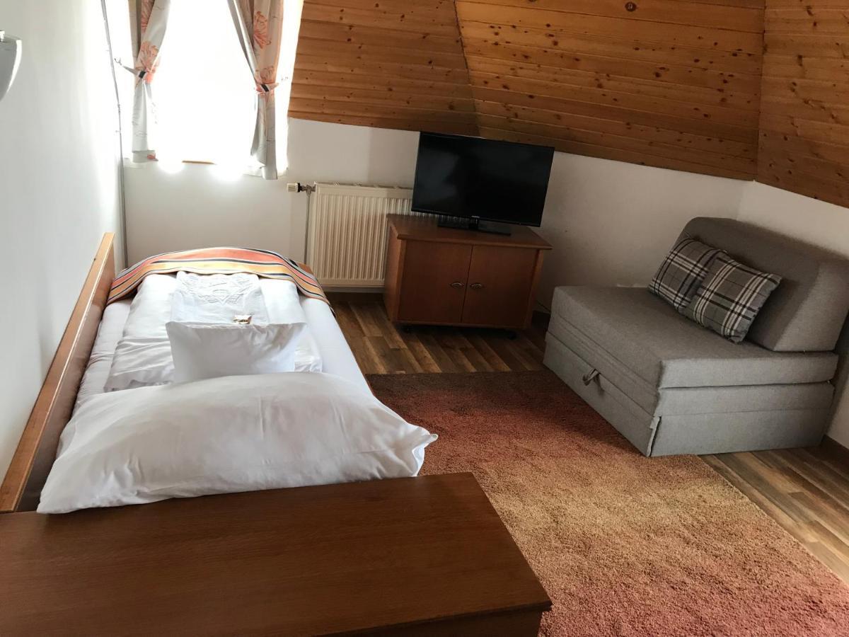 Zoeldteto Panzio Bed and Breakfast Balatonfüred Εξωτερικό φωτογραφία