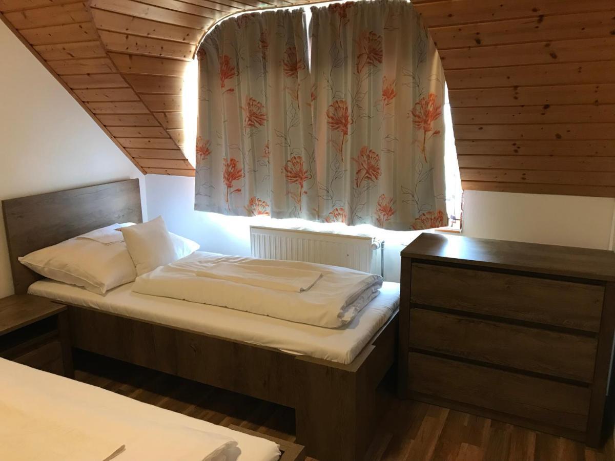 Zoeldteto Panzio Bed and Breakfast Balatonfüred Εξωτερικό φωτογραφία